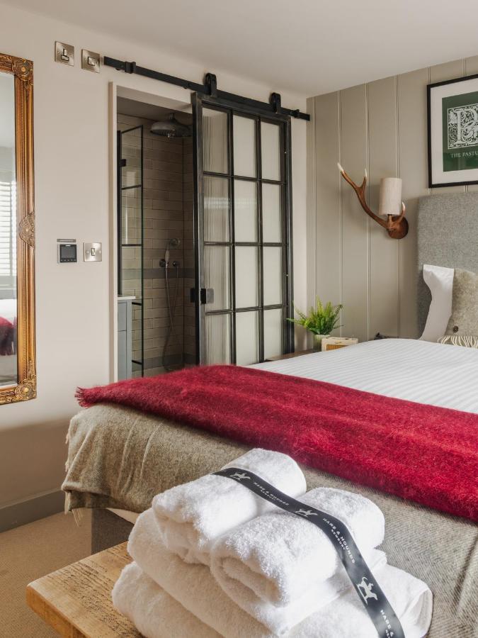 Hare And Hounds - Newbury Hotell Newbury  Exteriör bild