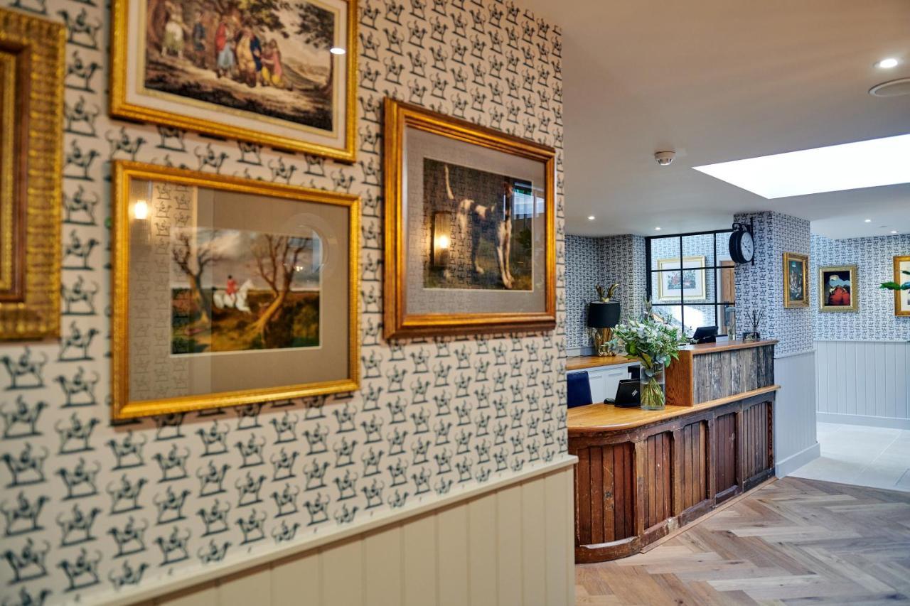 Hare And Hounds - Newbury Hotell Newbury  Exteriör bild