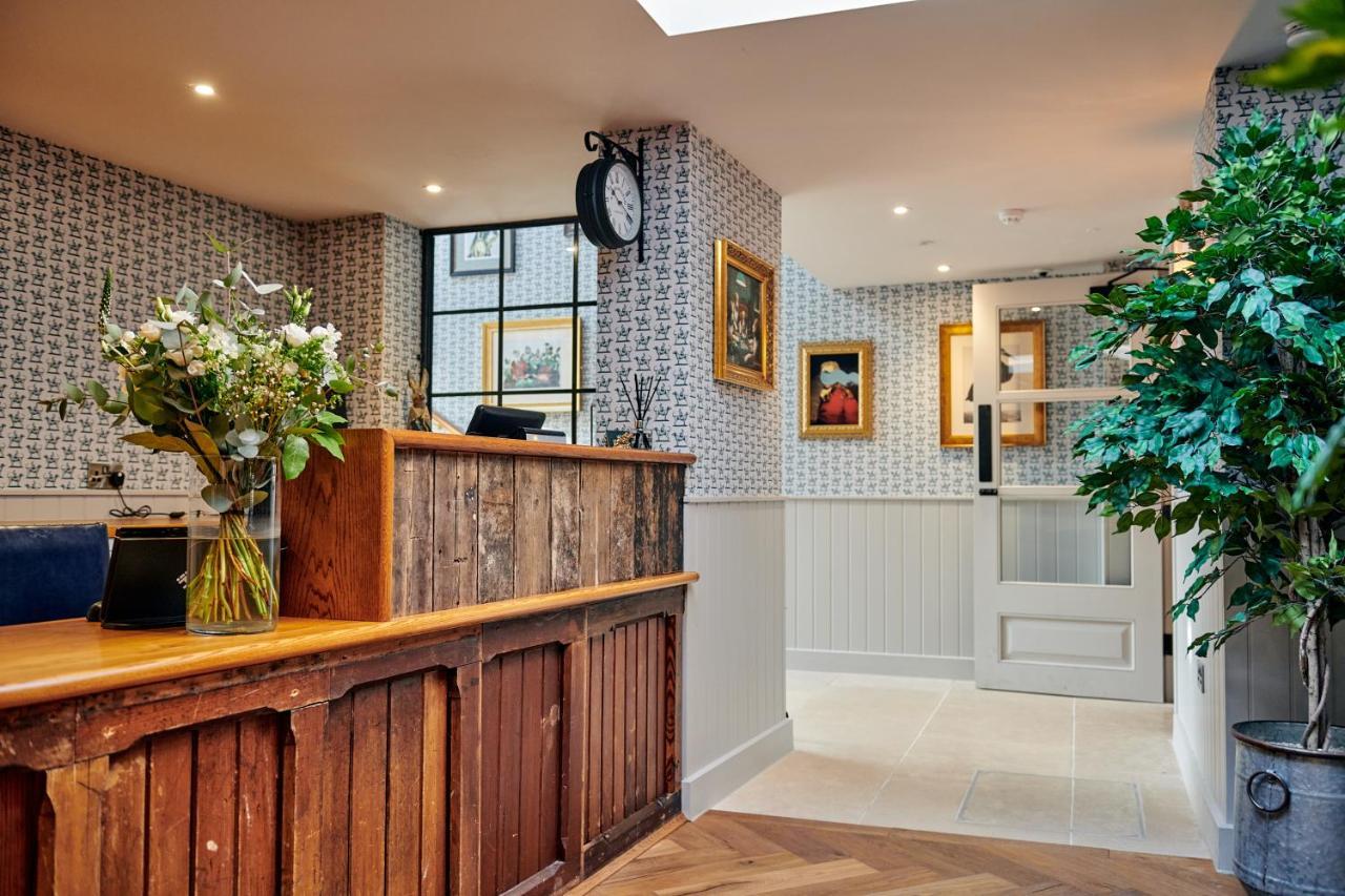 Hare And Hounds - Newbury Hotell Newbury  Exteriör bild