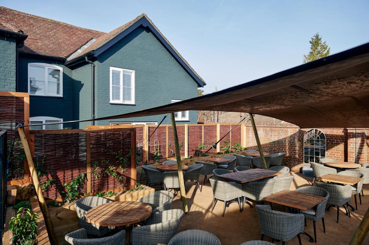 Hare And Hounds - Newbury Hotell Newbury  Exteriör bild