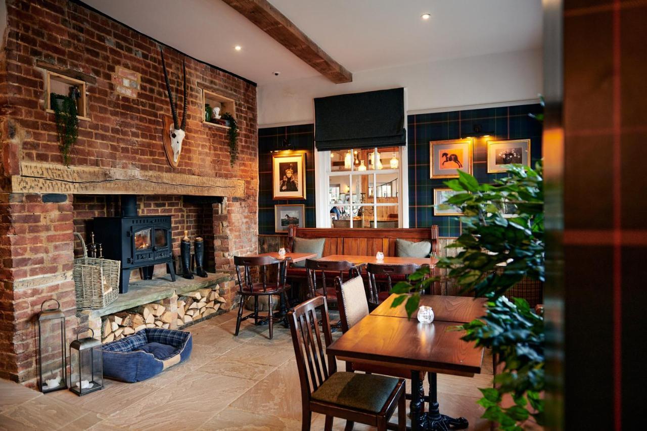 Hare And Hounds - Newbury Hotell Newbury  Exteriör bild