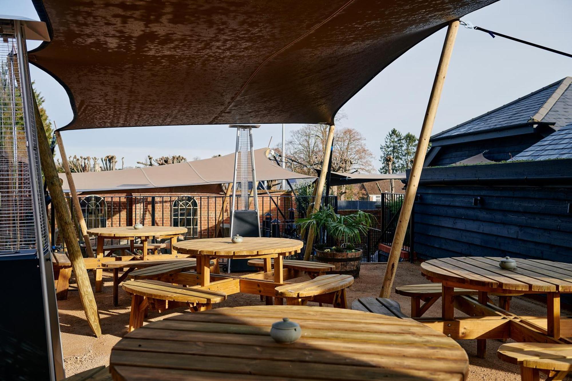 Hare And Hounds - Newbury Hotell Newbury  Exteriör bild