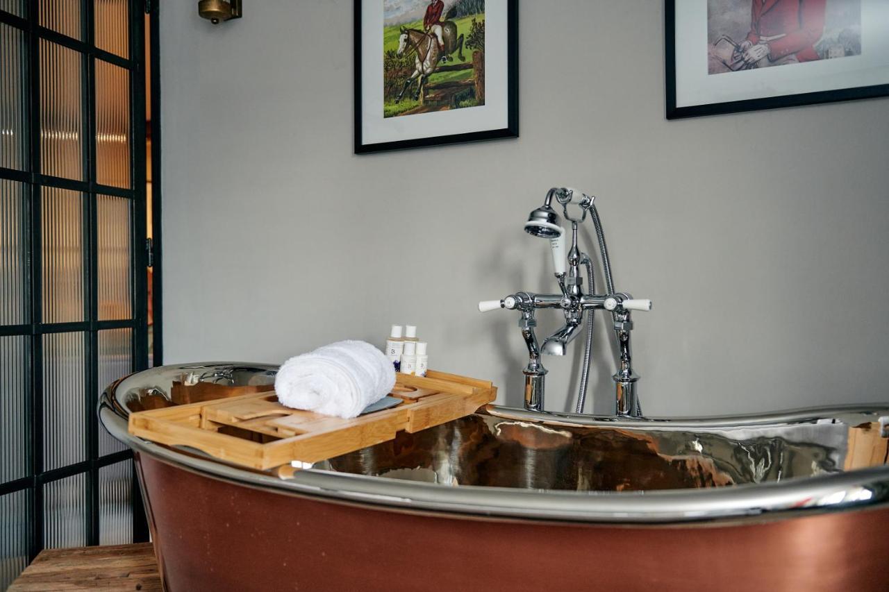 Hare And Hounds - Newbury Hotell Newbury  Exteriör bild
