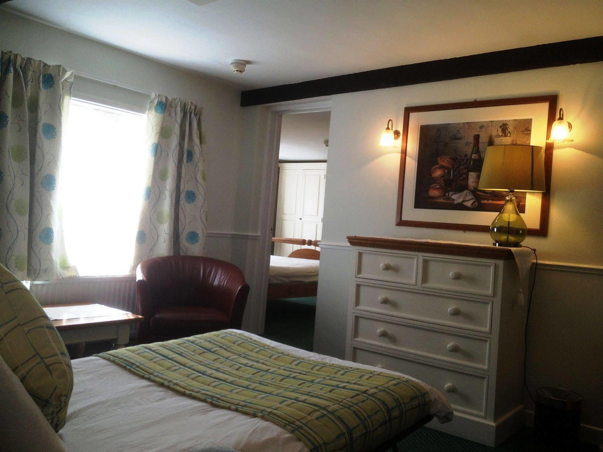 Hare And Hounds - Newbury Hotell Newbury  Exteriör bild